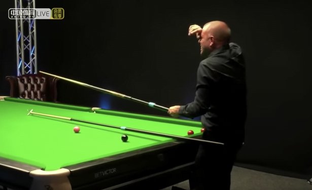 Mark Selby, Barry Hawkins and referee left in tears of laughter